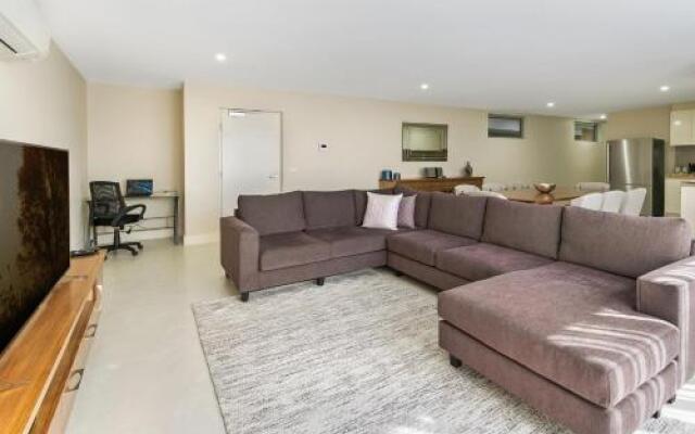 Salt 13 Luxury Apartment