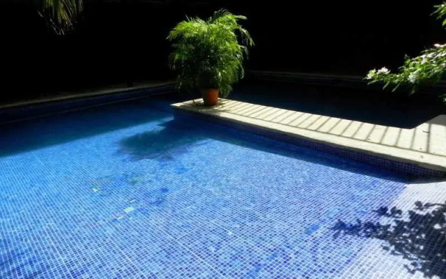 Suites Del Zar Hotel