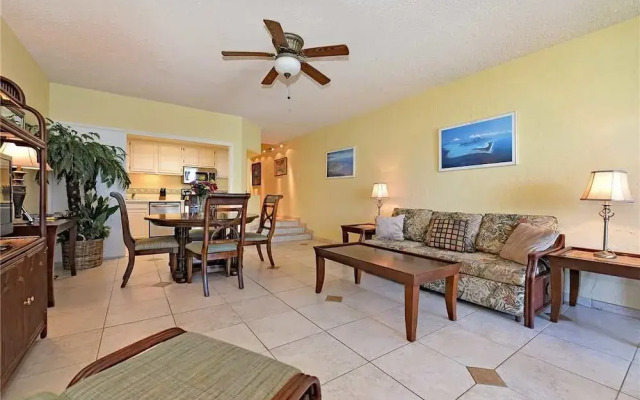 Hale Mahina #b102 1 Bedroom Condo by RedAwning