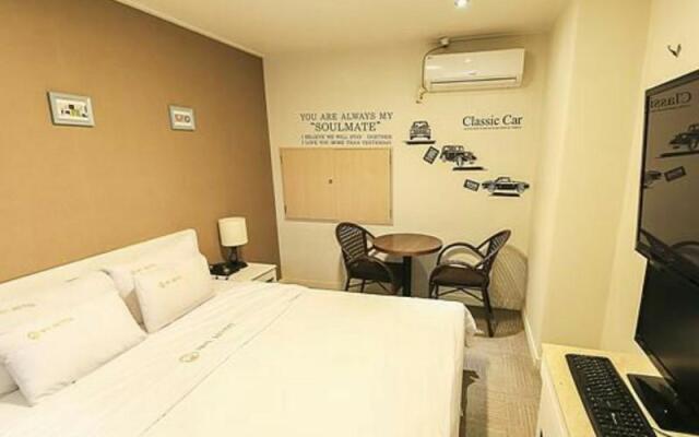 Gwangmyeong J Motel