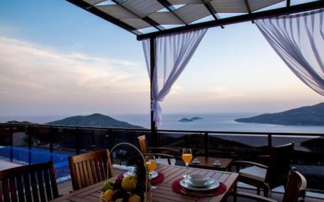 Villa Ege by Akdenizvillam