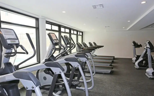 Modern Downtown Apartments by Barsala