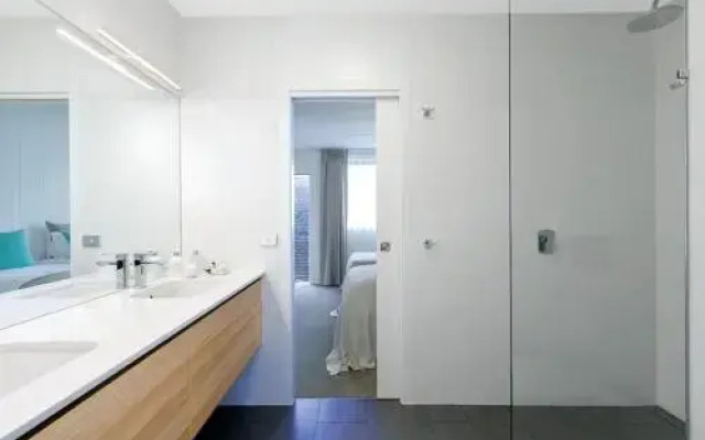 Lakes Edge Apartments