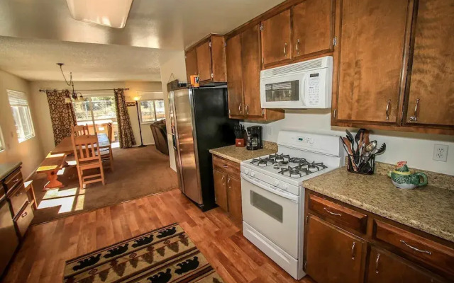 Grizzly Bear Inn 1546 by RedAwning