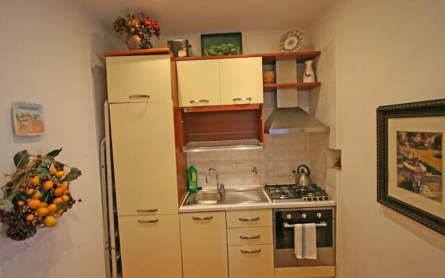 Travel & Stay - Parione