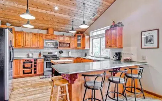 Yosemite Summit & Little Summit - 5BR/3BA Vacation Home