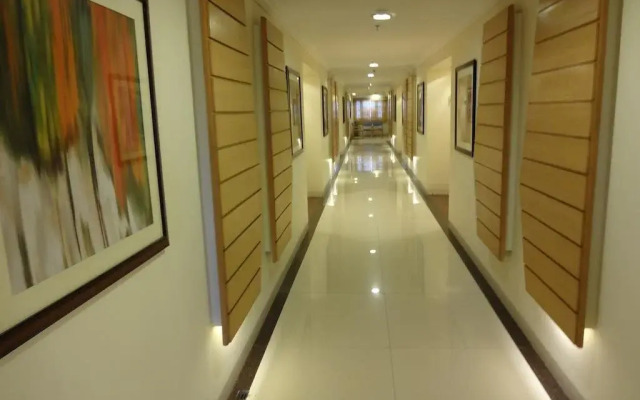 Hotel Shreemaya Residency