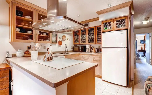210 Cooper Unit 2B