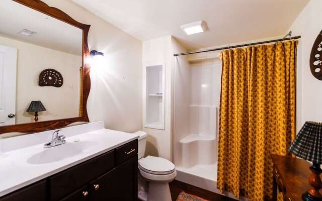 Bear Hill - 2 Br home by RedAwning