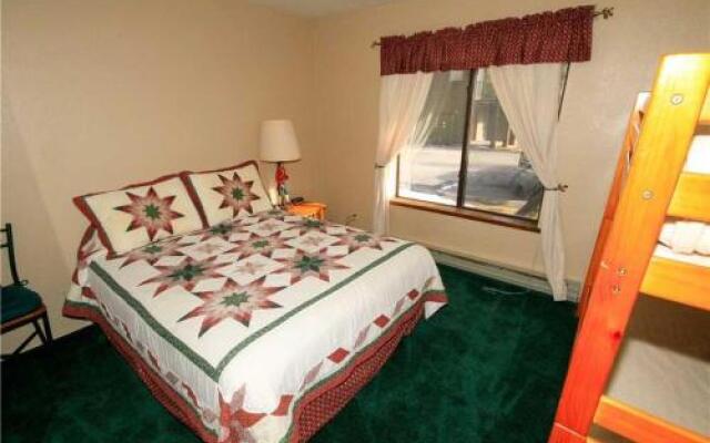 Forest Creek #3, Pet accepted