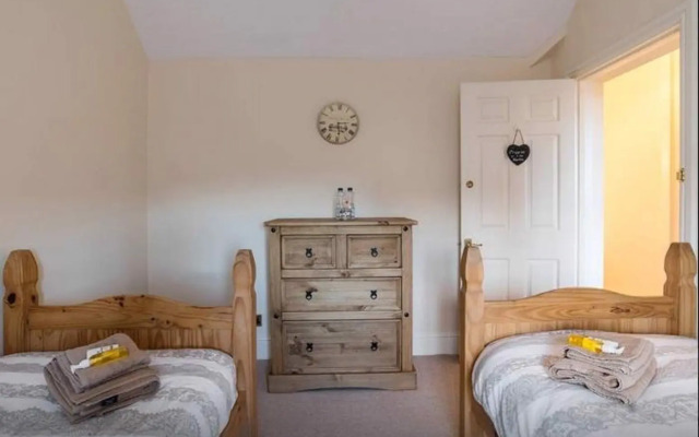 Ty Mynydd Lodge Holiday Home