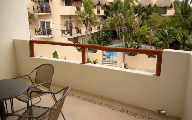 Las Olas downtown Condos by Playa Paradise