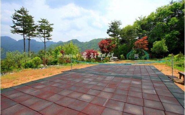 Pyeongchang Gumdang Art Valley Pension