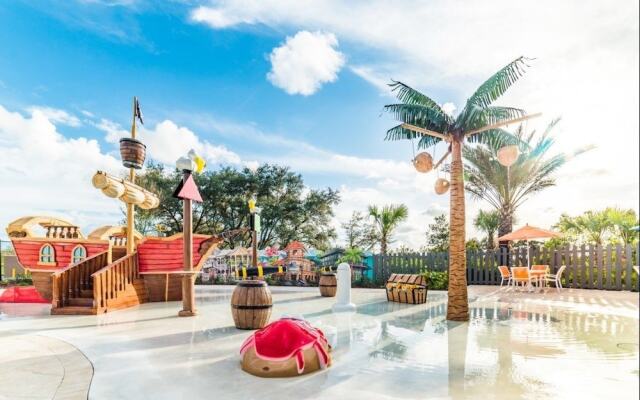 Exquisite Festival Villa