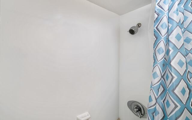 Kona Alii 201 by RedAwning