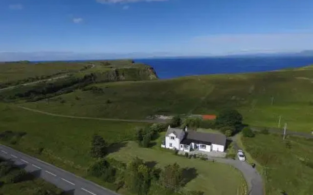 Lealt Falls House