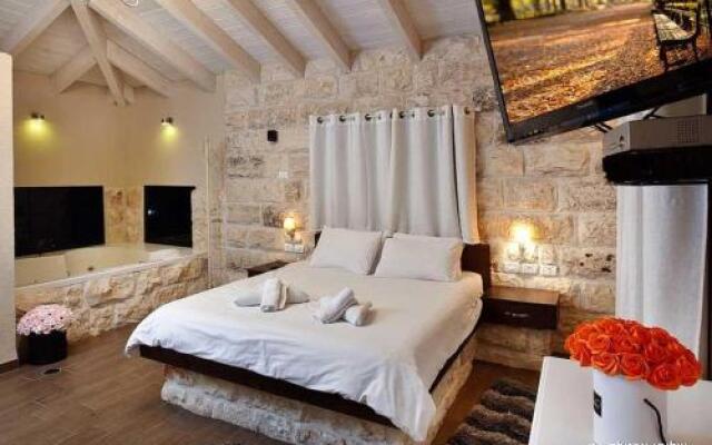Monro Boutique Suites