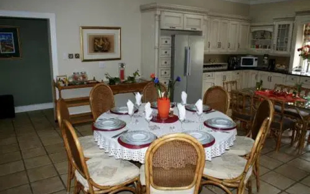 Jolani Guest House
