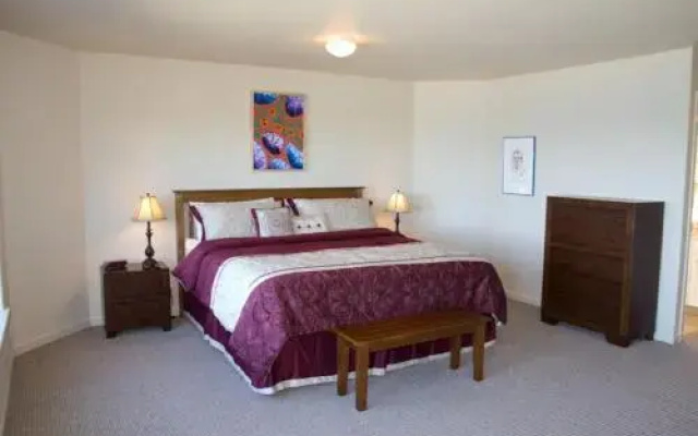 Whale Watcher’s Lookout - 2 Br Home