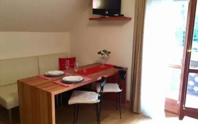 Ciklamen Room