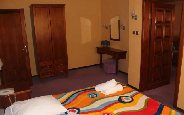 Hotel Altinnal