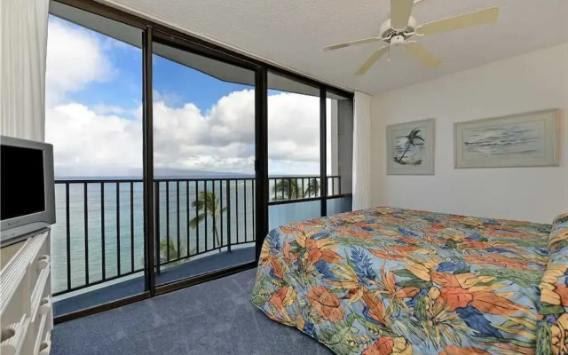 Valley Isle #808 2 Bedroom Condo by RedAwning