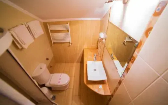 LE MONDE Apartments