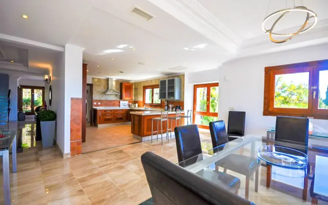 OleHolidays Villa Marques junto a Golf y Hotel Villa Padierna