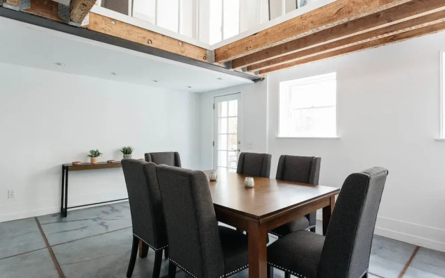 West Village 5BR Townhome & Private Yard