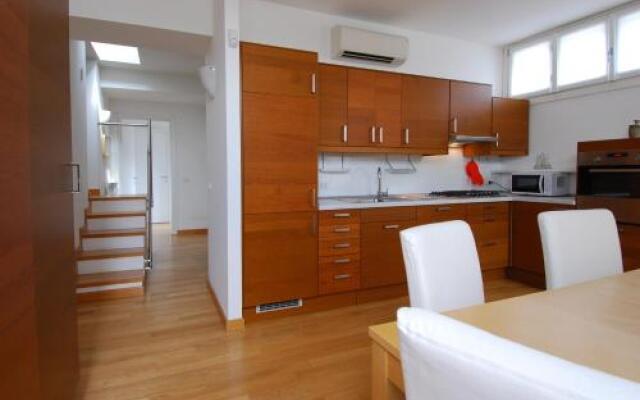 Pilo Halldis Apartments