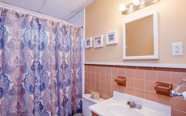 46th St Windjammer 102 1Br Condo