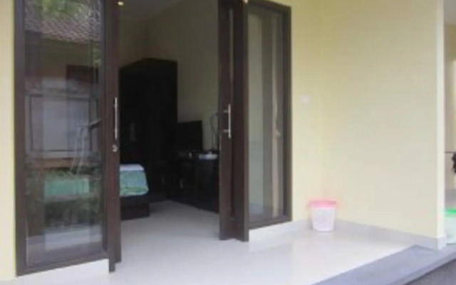 Kubu Semawang Guest House