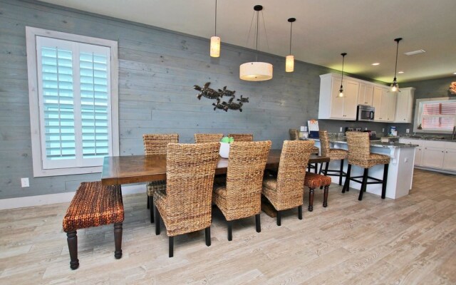 Turtle Tracks - 4 Br home