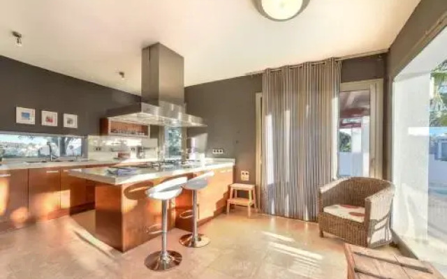 Villa Athos - Plusholidays
