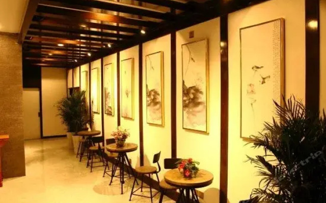 Towo Topping Hotel (Chengdu Tianfu Square Chunxi Road)