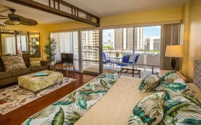Ilikai 1130 - Studio Condo