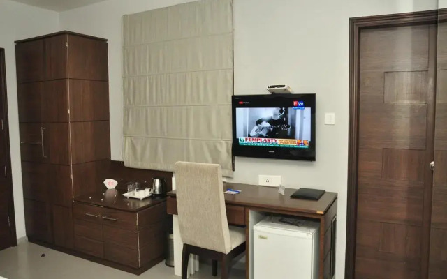 OYO Premium Mall Road Amritsar
