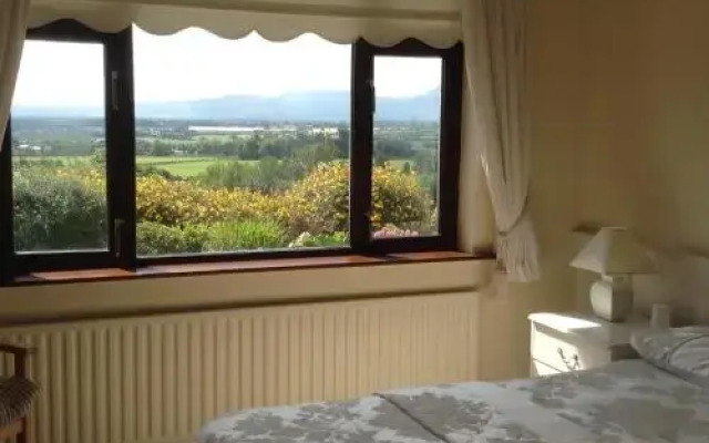 Hollymount House