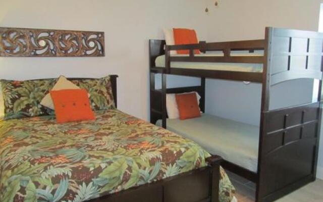 Tropical Winds Unit 701