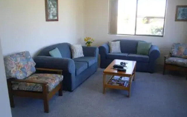 Light, Airy 1st Floor Unit - Marbrin Close, Bellara