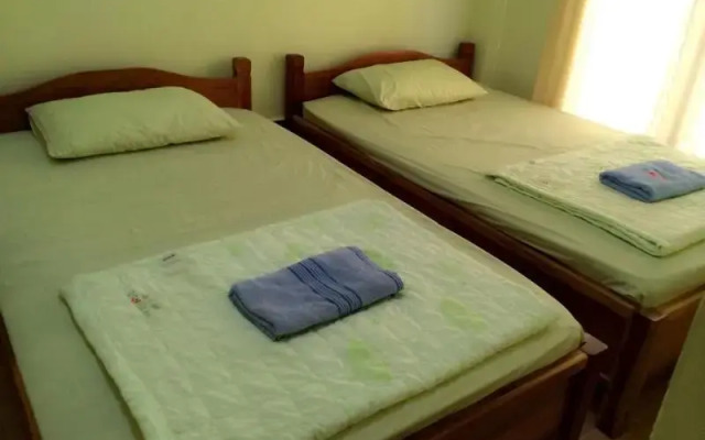 Sara Guesthouse