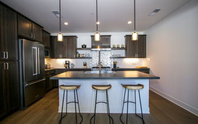 Creek#1334 - 3 Br Condo