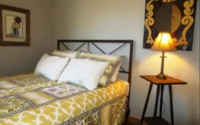 Willow Manor