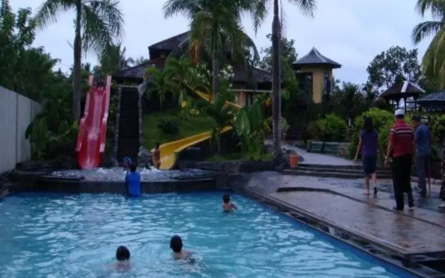 Wonua Monapa Hotel Resort