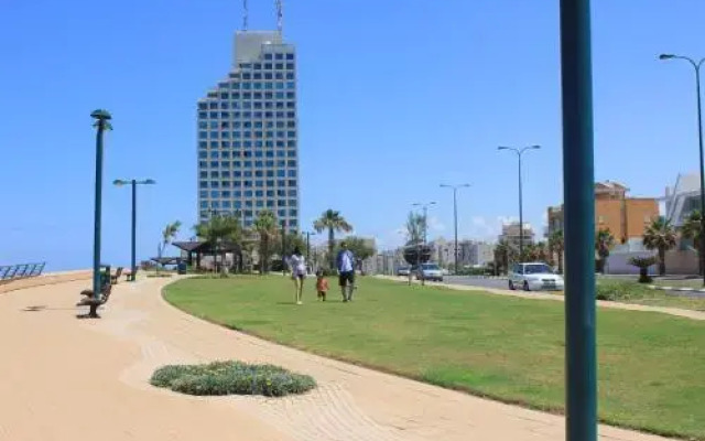 Israel Sea View ApartHotel