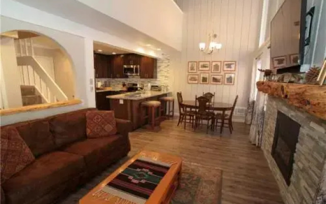 Mammoth Ski & Racquet Club #16