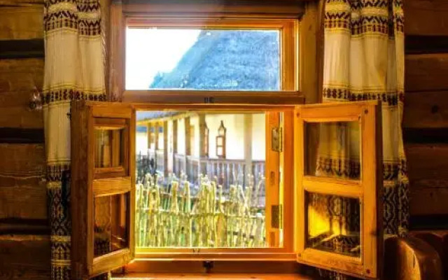 Этномир Отель Украина