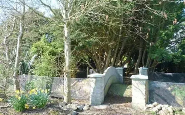 Sutton Cottage