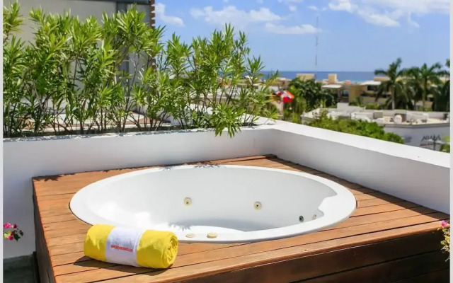 Infinito Penthouse 201 by RedAwning