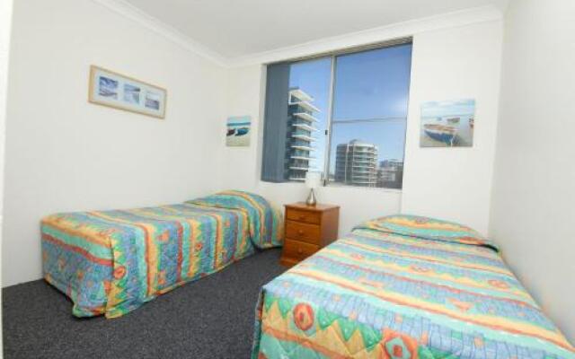 Beachpoint, Unit 303, 28 North Street